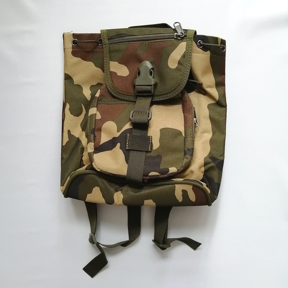 Camo Mini Backpack NWOT - Picture 2 of 13